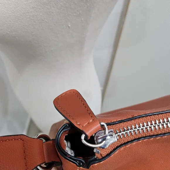 Guess shoulder bag with cross body chain - Picture 3 of 9